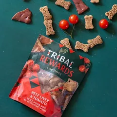 Sausainiai šunims su jautiena ir pomidorais – Beef & Tomato, 125 g – Tribal Rewards nuotrauka
