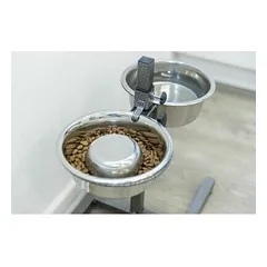 TRIXIE nerūdijančio plieno šunų dubenėlių rinkinys su stovu, 2x0,75 l, 17 cm — 2 nuotrauka