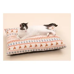 TIAKI Kuschelkissen mit nordischem Wintermuster
