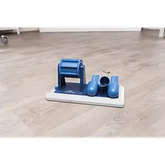 Trixie Dog Activity Poker Box Vario 2 šunų strateginis žaislas su gardėsių skyreliais, 32x17x10 cm — 2 nuotrauka