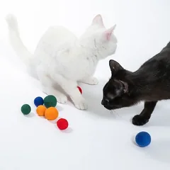 zooplus Basics žaislas katėms, veltiniai kamuoliukai, 8 vnt. rinkinys (4 x Ø 4 cm, 4 x Ø 3 cm) — 4 nuotrauka