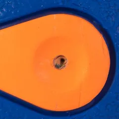 Chuckit! Ultra Squeaker kamuoliukas su pypsėjimu, žaislas šunims, Dydis M: Ø 6,4 cm — 5 nuotrauka