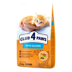 Club 4 Paws Premium sausas pašaras su lašiša kačiukams