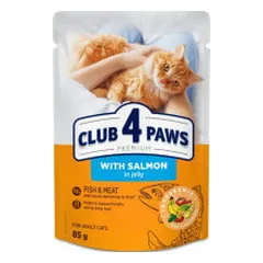 Club 4 Paws Premium guliašas su lašiša drebučiuose katėms