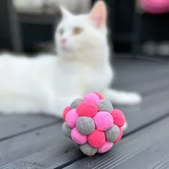 Aumüller žaislinis kamuoliukas katėms Pink Plush, 1 vnt. — 2 nuotrauka