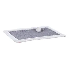 Trixie Scratching Mat With Plush Border draskomas kilimėlis katėms su pliušiniu apvadu ir žaisliniu kamuoliuku, 55×35 cm