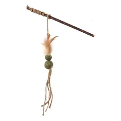 Magic Cat Natural Fun –medinis žaislas su natūraliomis plunksnomis ir virvelėmis (25 cm)