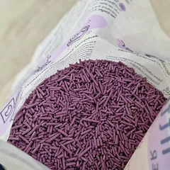Kimo Tofu Lavender Cat Litter tofu kraikas katėms su levandų ekstraktu, 2,5 kg (6 l) — 2 nuotrauka